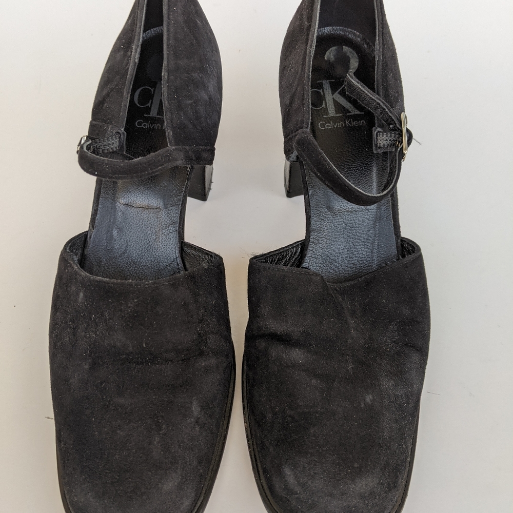 Heels - Picture 3 of 6